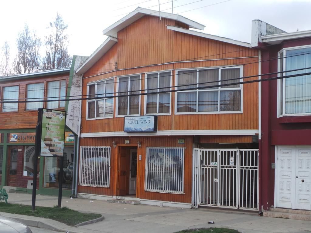 Hostal South Wind I 푸에르토나탈레스 외부 사진